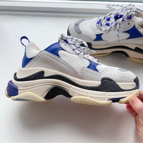 Authentic Balenciaga Triple S Low Top Chunky Sneakers EU37 - Picture 6 of 9